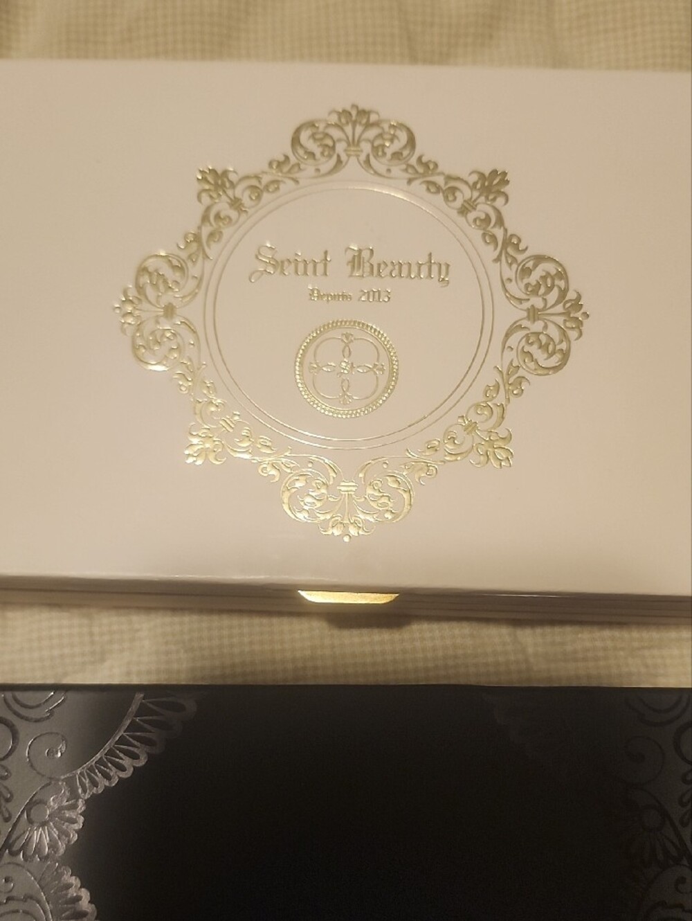 Seint Makeup Palette Trio - White, Black, Gold Cases - Picture 2 of 4